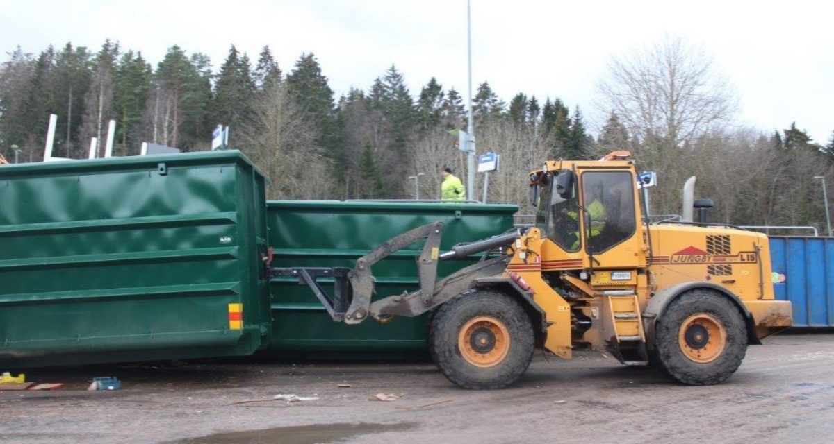 Enkel flytting av krokcontainerne med ILAB rangeringskrok Enkel flytting av krokcontainerne med ILAB rangeringskrok